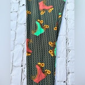 Lularoe T&C Rollerskate Leggings - NWOT - Never worn!